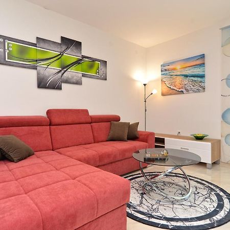 Apartments Mala Vala 925 - Adapted Fažana Eksteriør billede