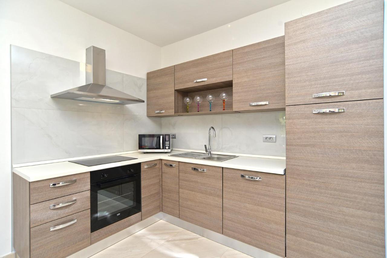 Apartments Mala Vala 925 - Adapted Fažana Eksteriør billede