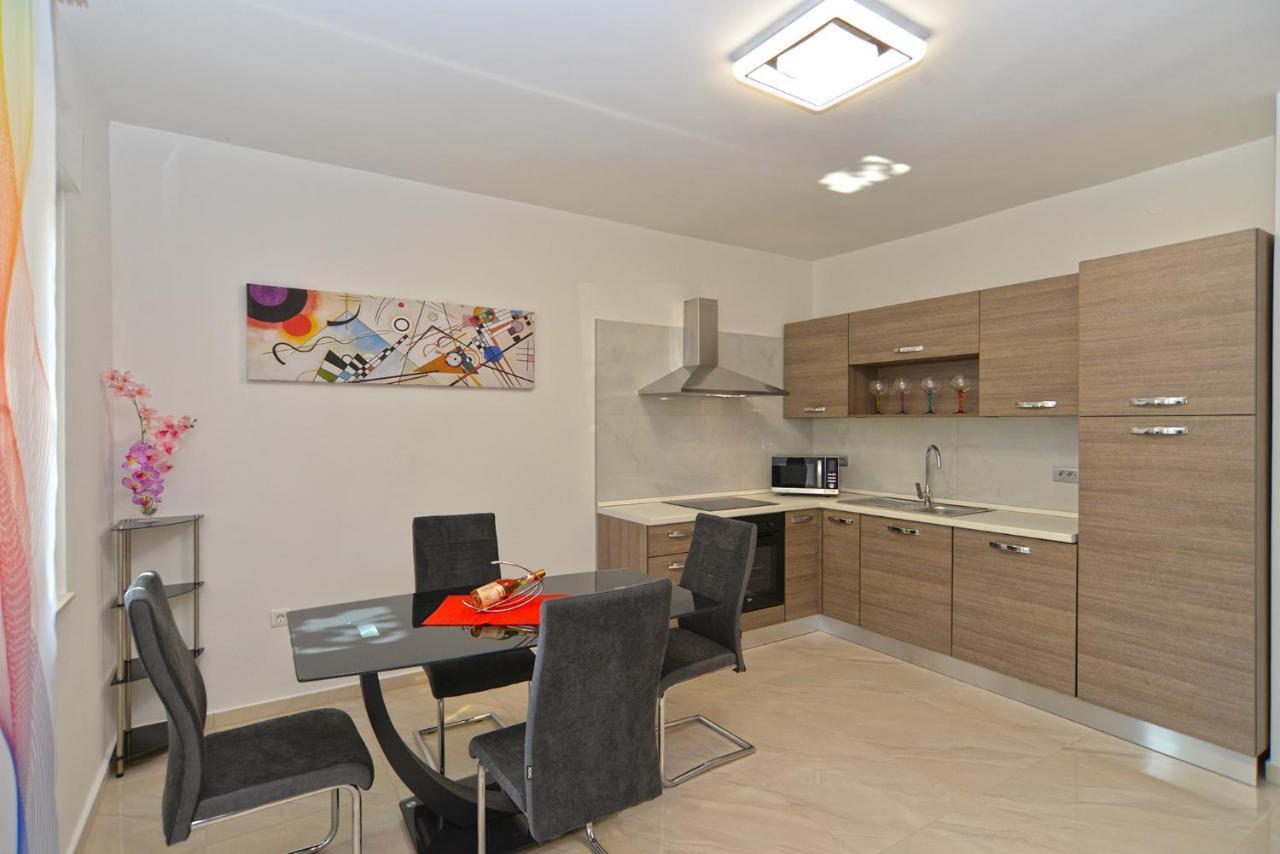 Apartments Mala Vala 925 - Adapted Fažana Eksteriør billede